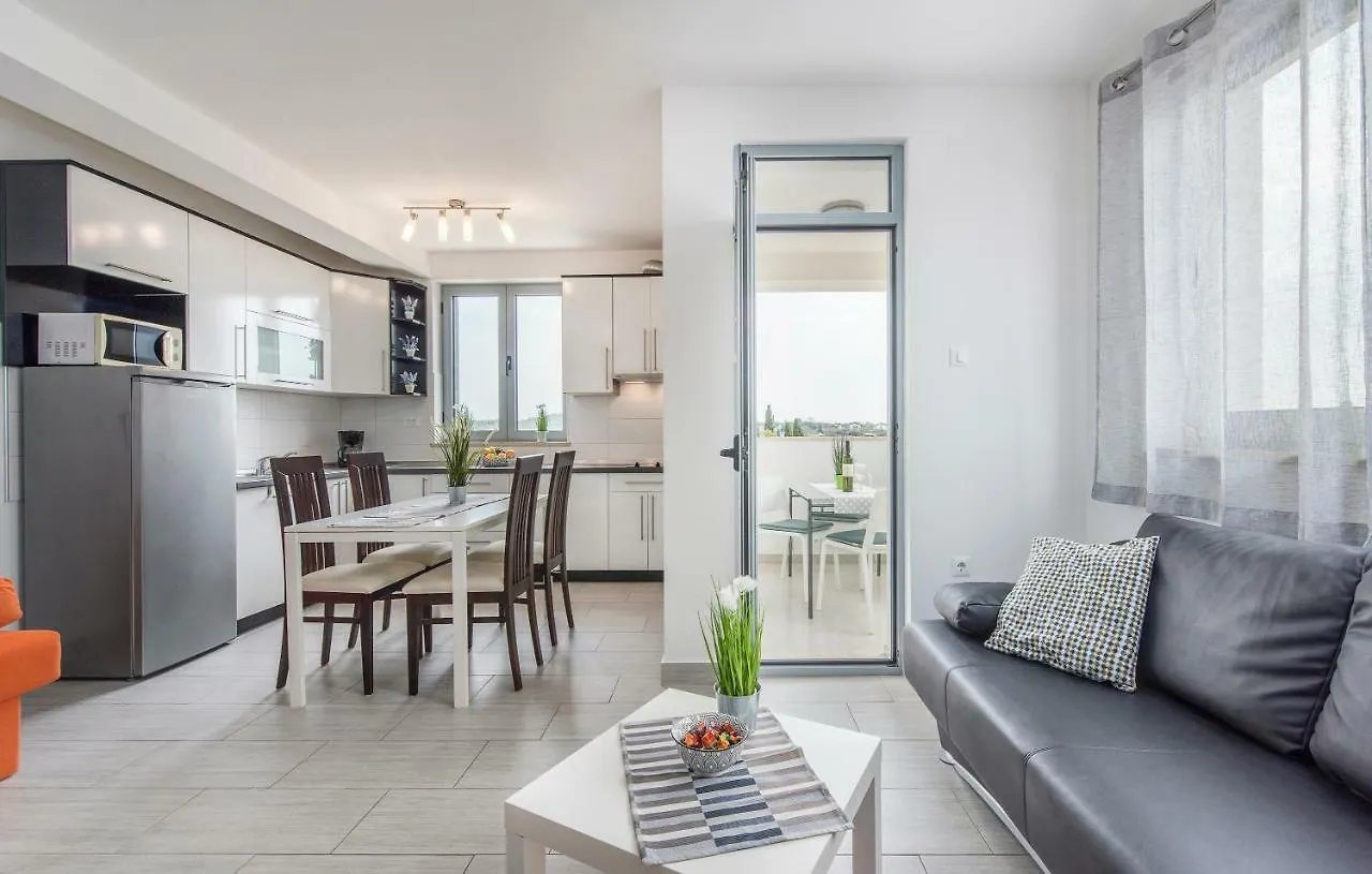 Apartments Kimi Rovinj 0*,