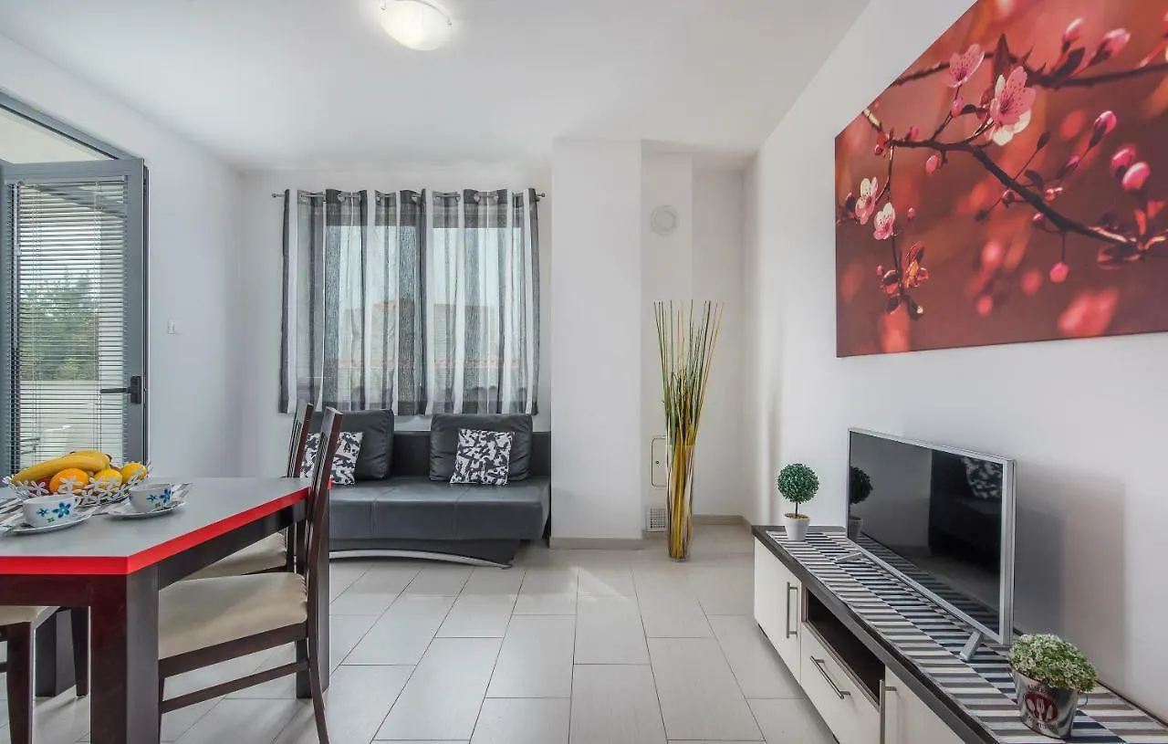Apartments Kimi Rovinj 0*,
